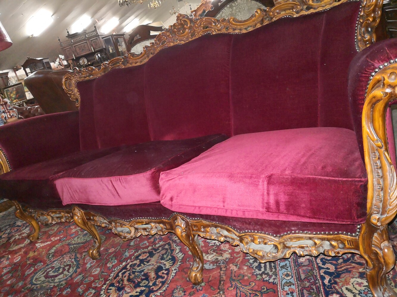 Baroque Sofa Set With Table W2.10 H97 D90