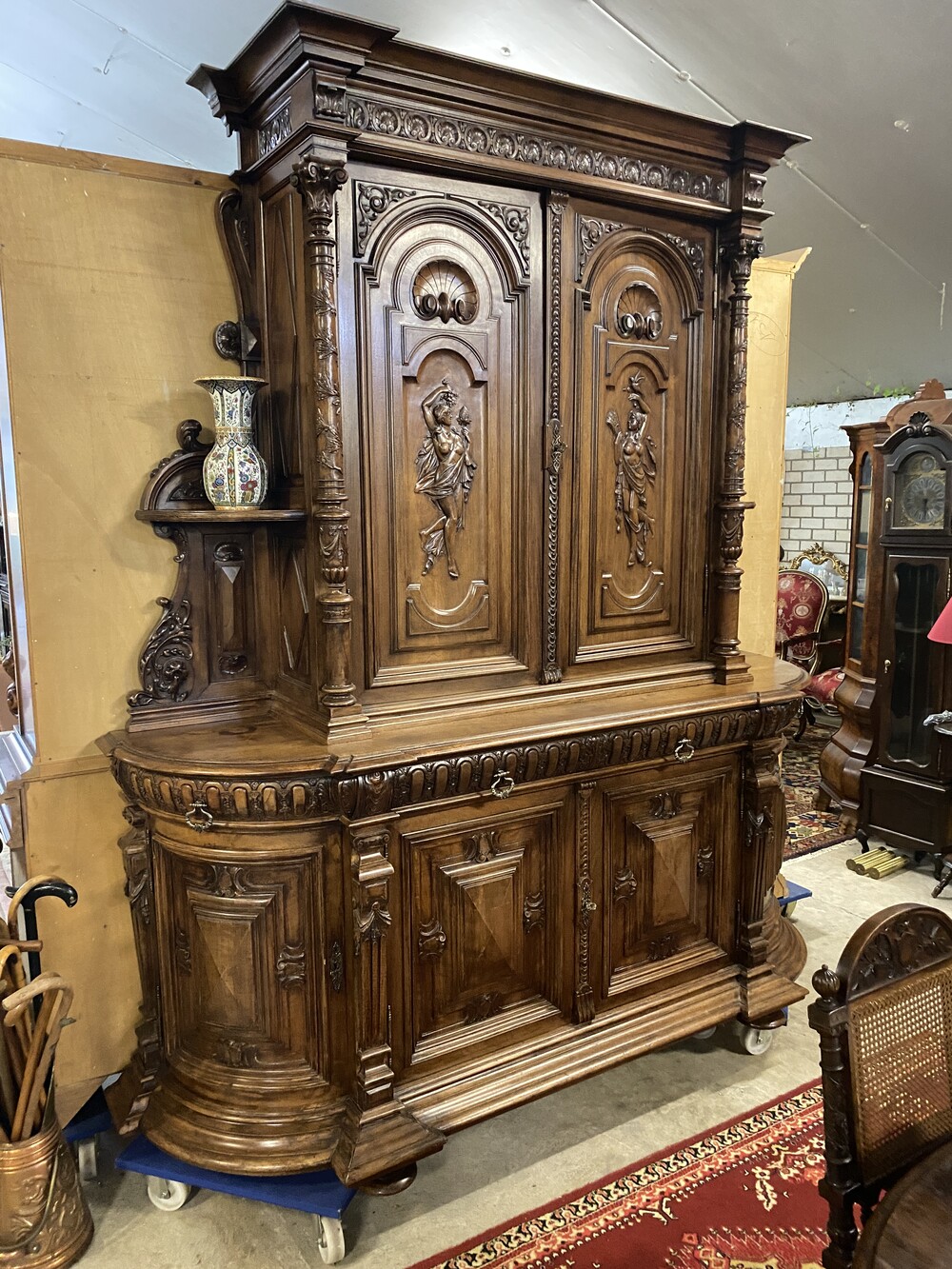 Complete French diningroom