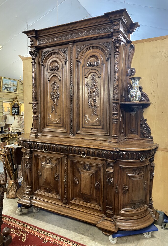 Complete French diningroom