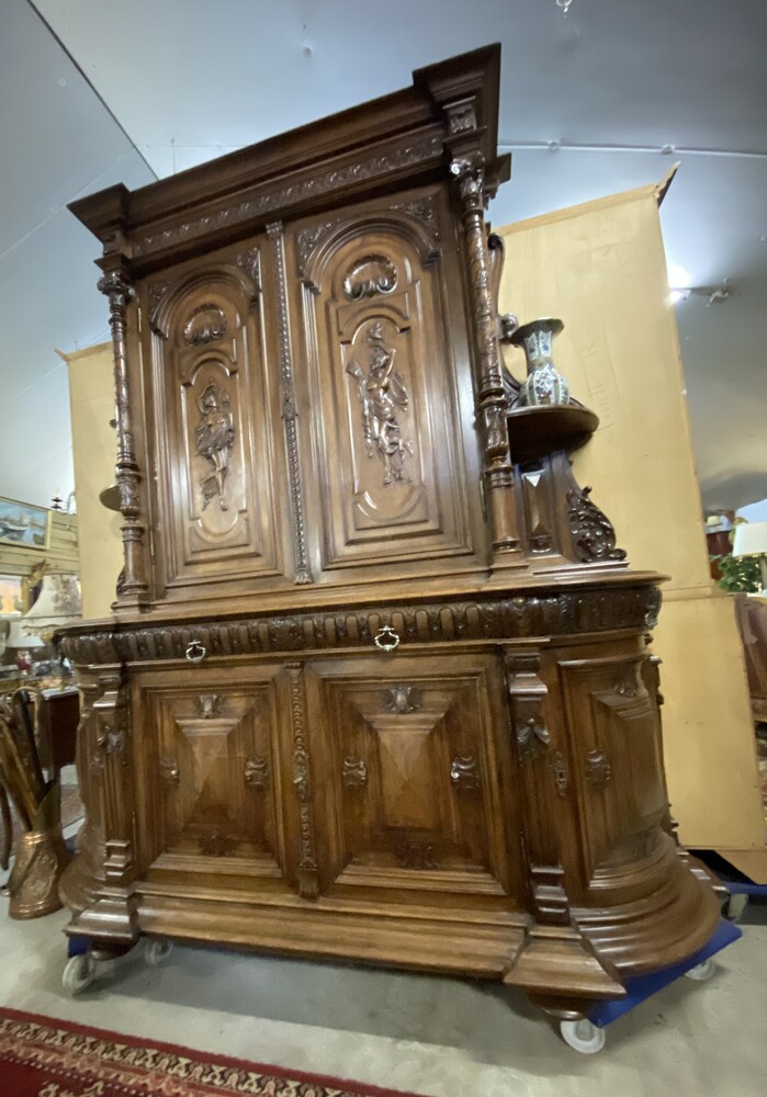 Complete French diningroom