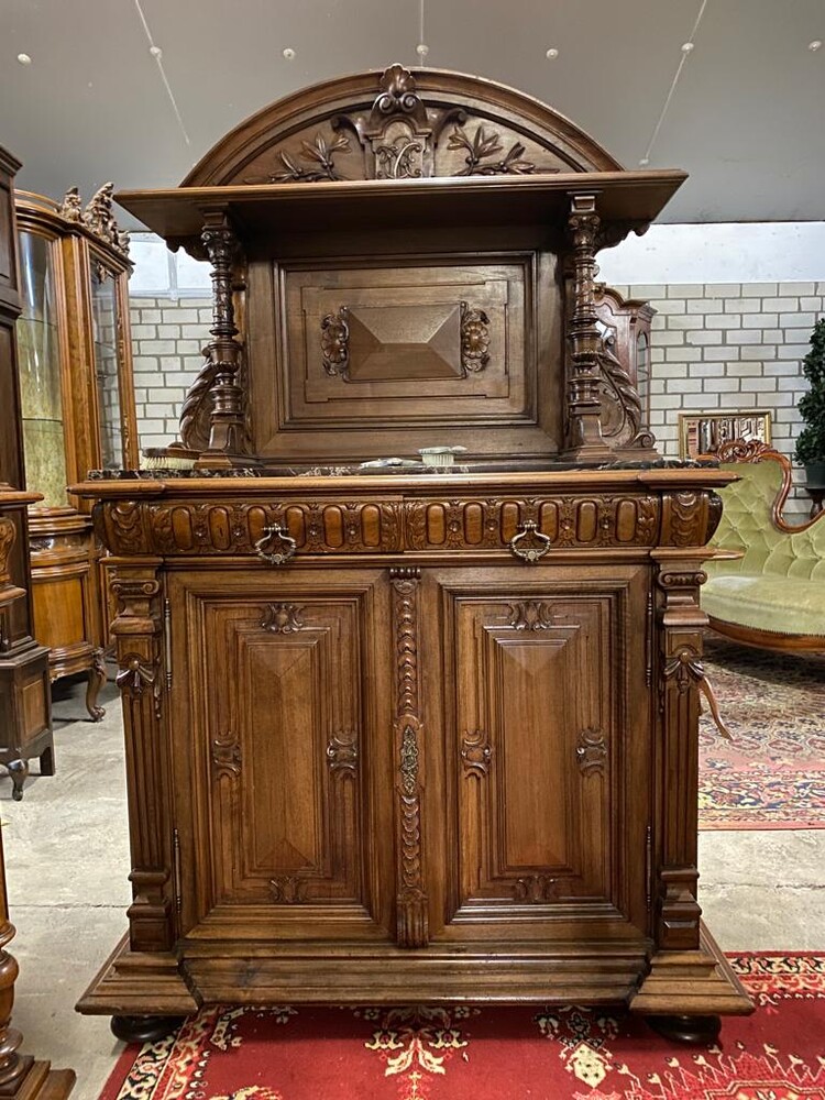 Complete French walnut diningset, very good condition !