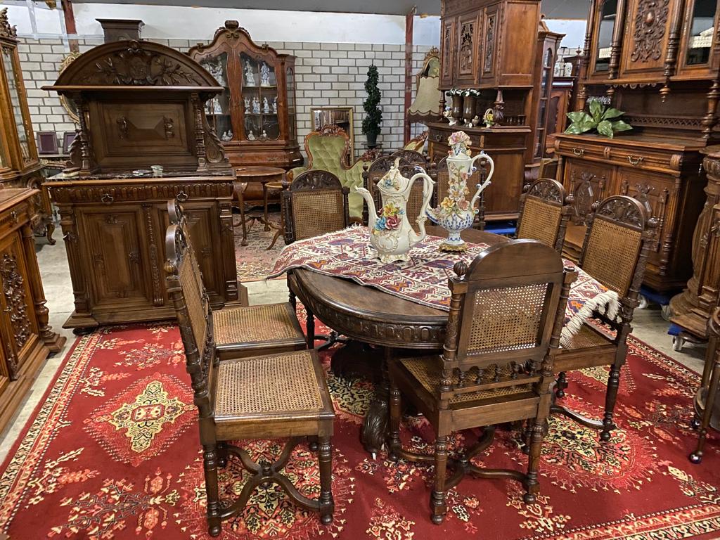 Complete French walnut diningset, very good condition !