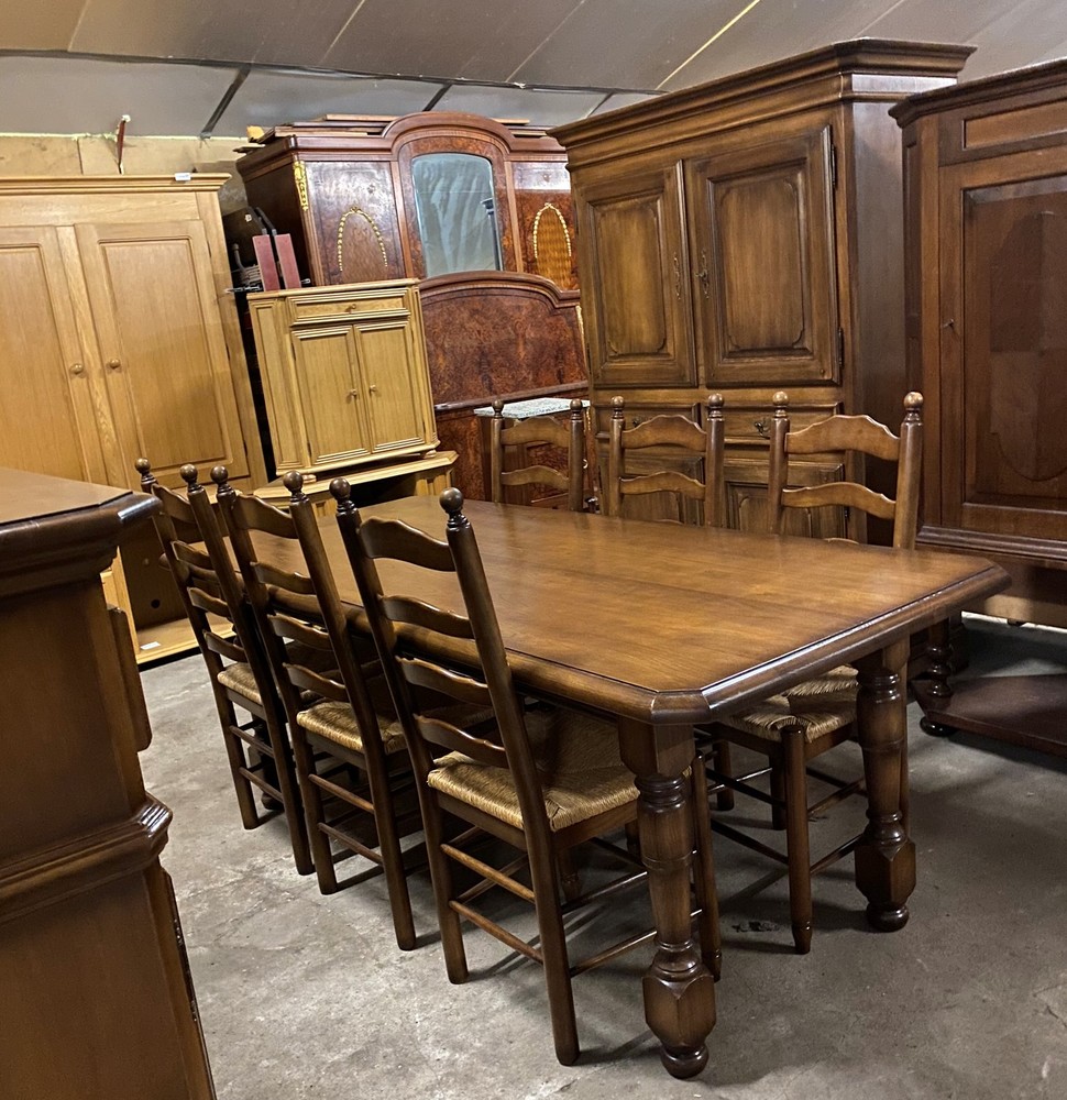 Complete oak diningset