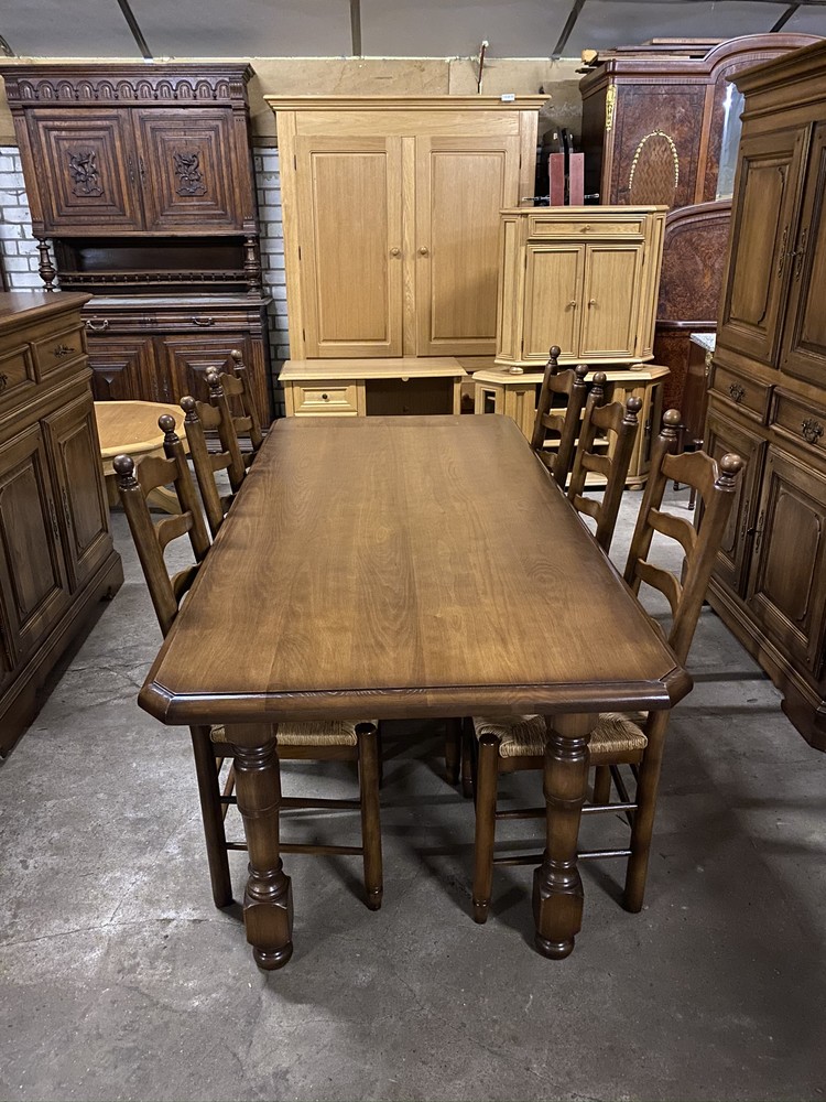 Complete oak diningset
