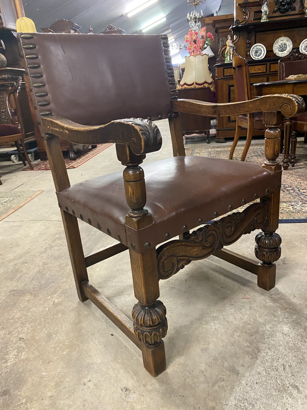 French Tudor diningroomset