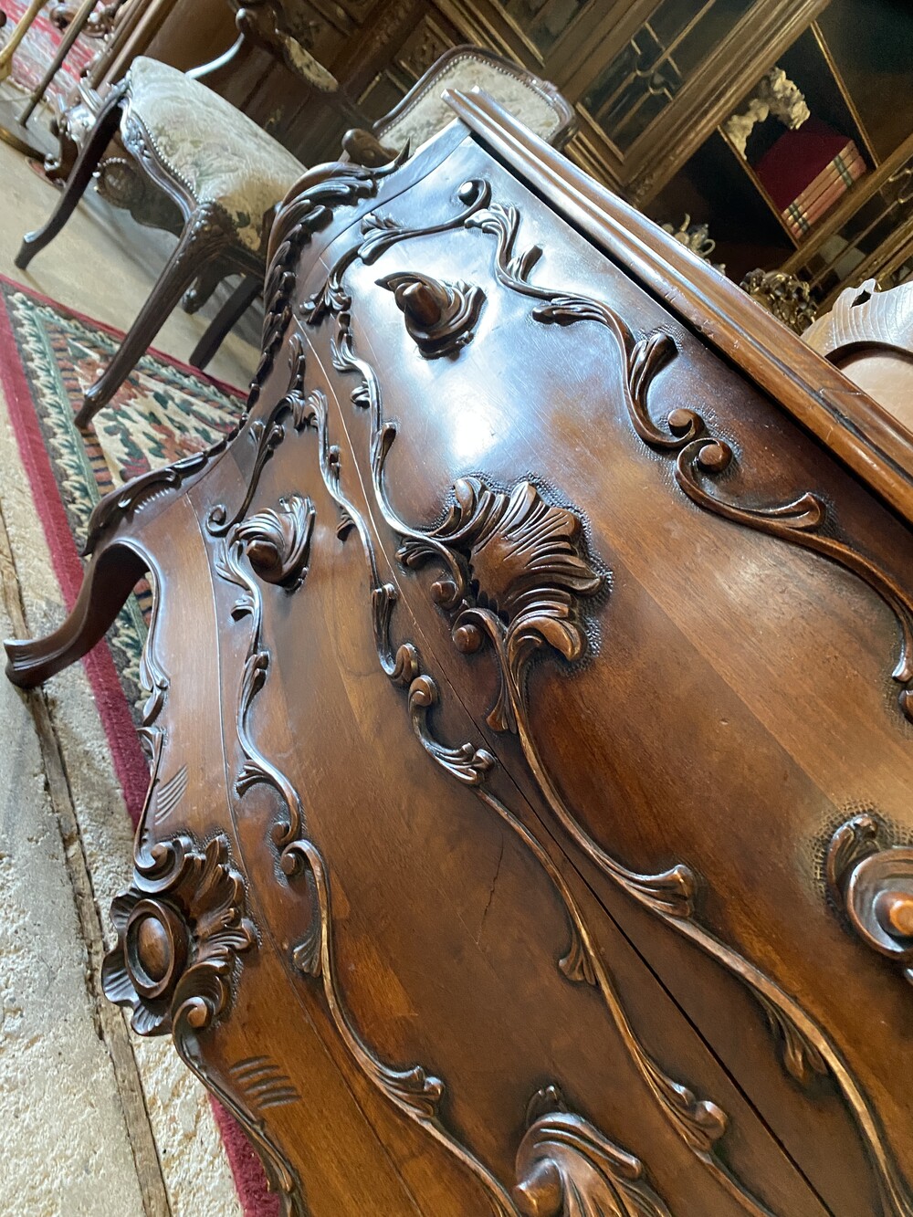 Italian walnut bombe commode with 2 drawers