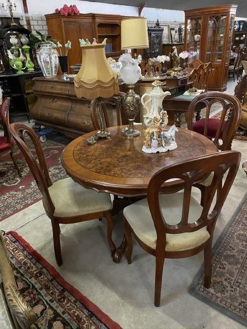 Louis seize diningset table with 4 chairs