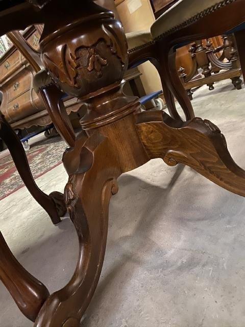 Louis seize diningset table with 4 chairs