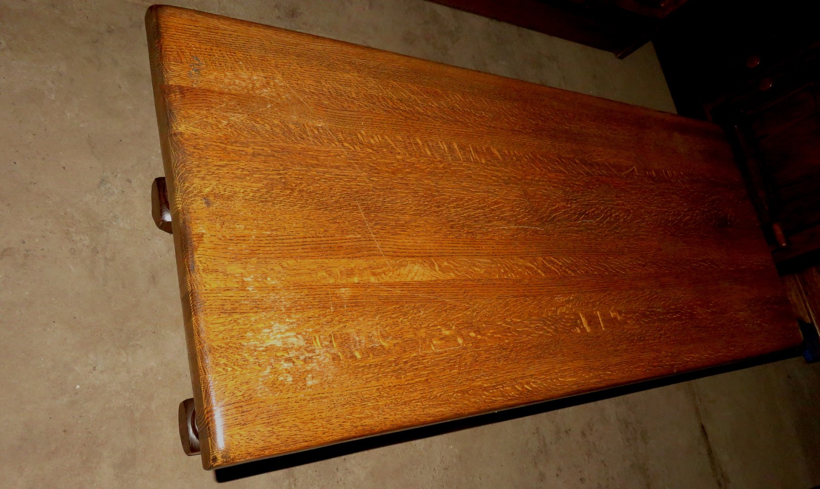 Oak coffee table with drawers