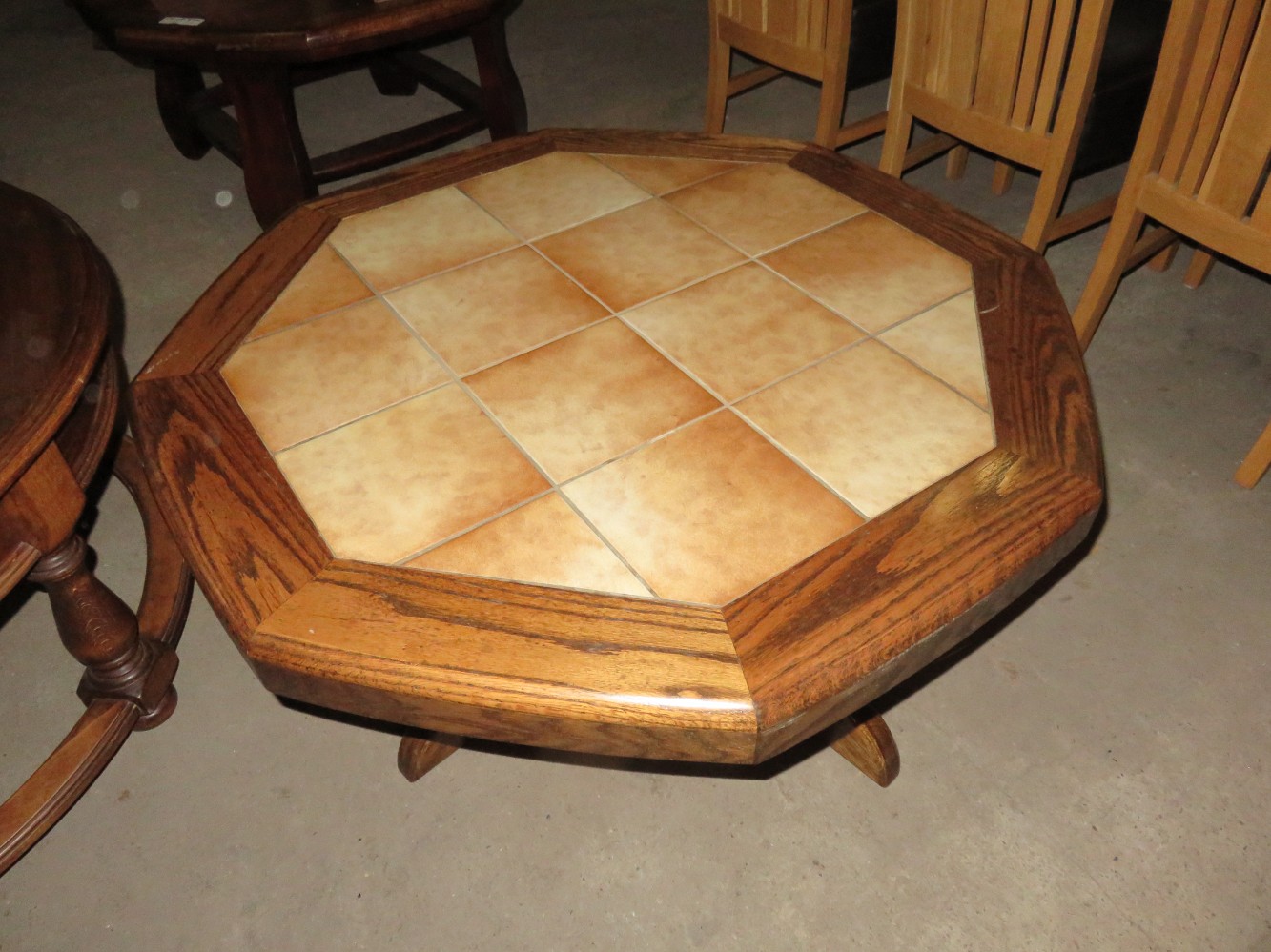 Oak coffee table with tiles