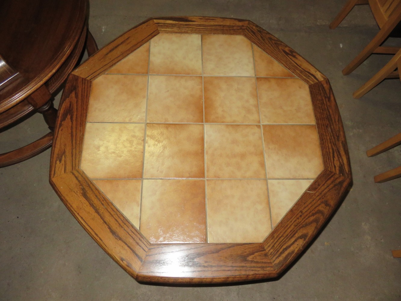 Oak coffee table with tiles