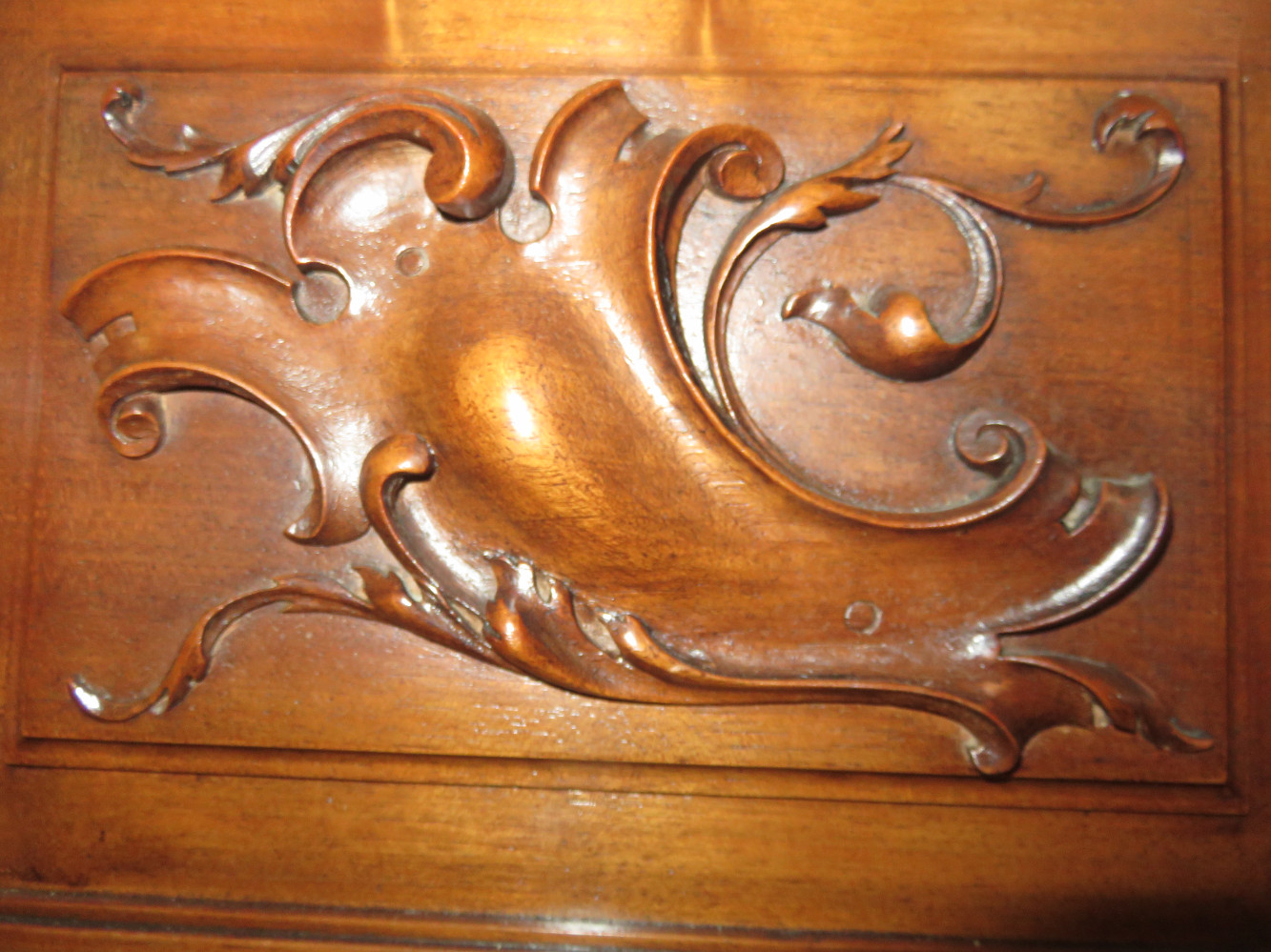 Super French Renaissance wallnut cabinet