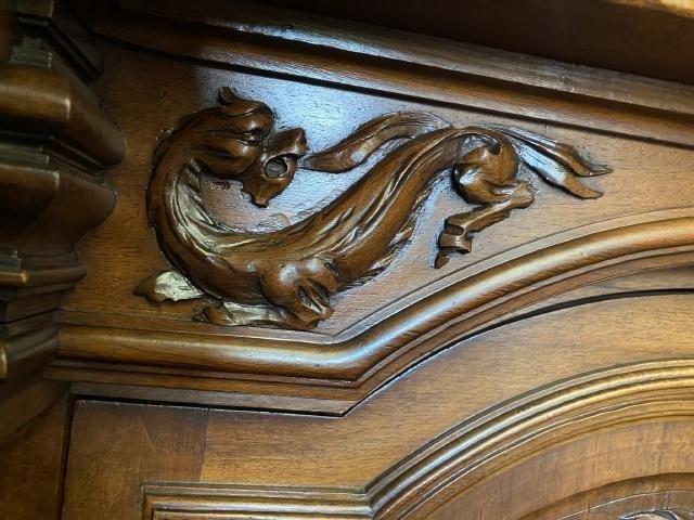 Super French Renaissance wallnut cabinet