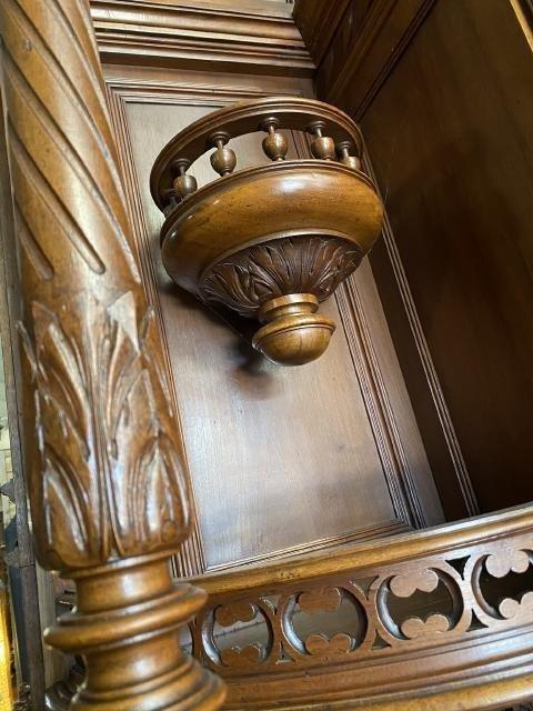 Super French Renaissance wallnut cabinet