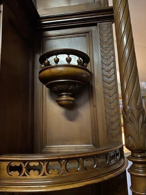 Super French Renaissance wallnut cabinet