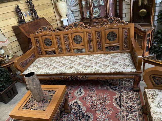 Super special carved sofaset with 4 armchairs + 2 coffeetables 😍