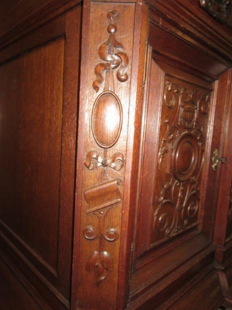 Very good quality cabinet