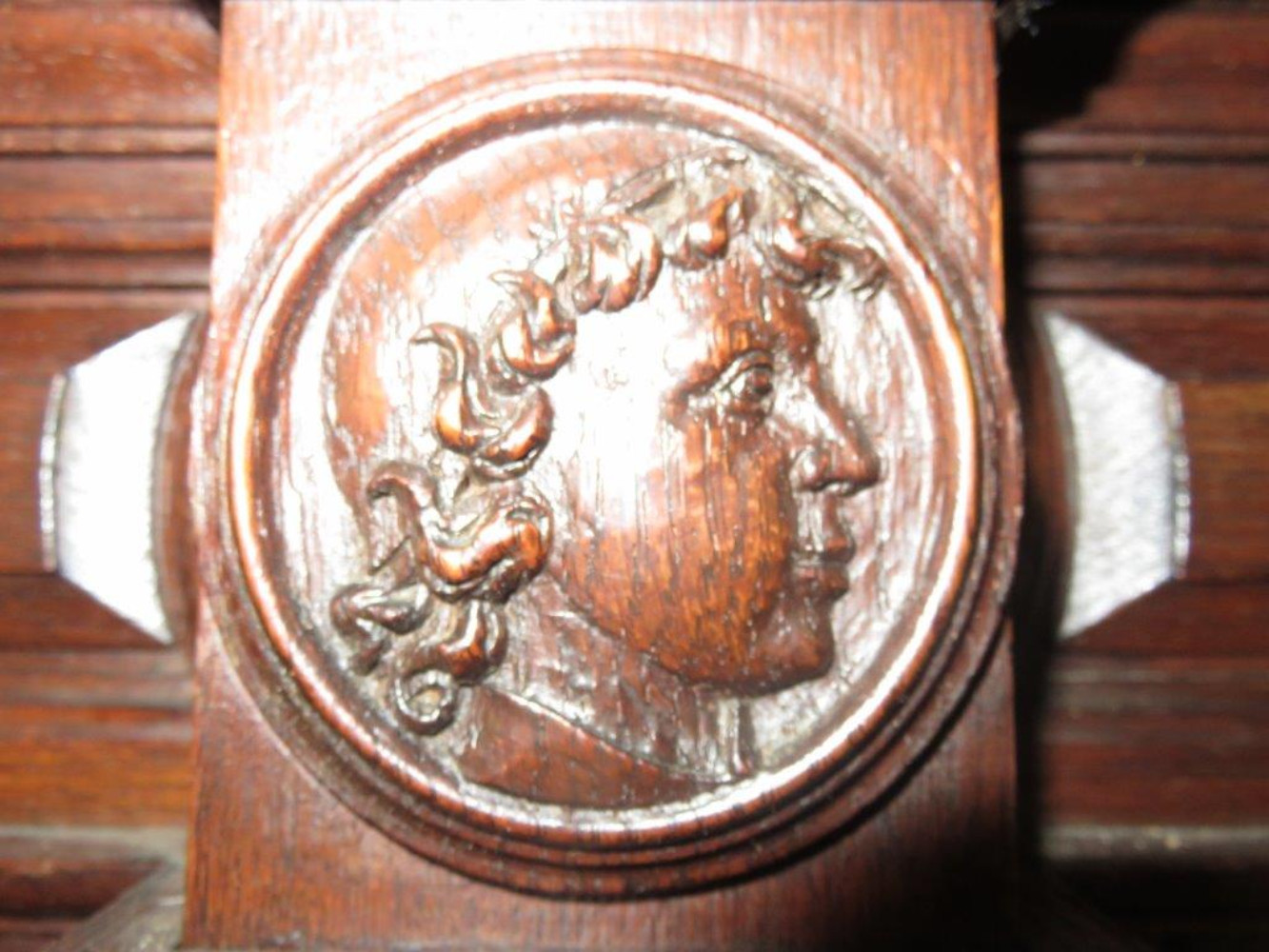Very good quality cabinet