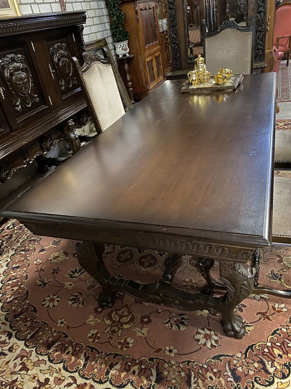 Very nice complete Tudor diningroomset