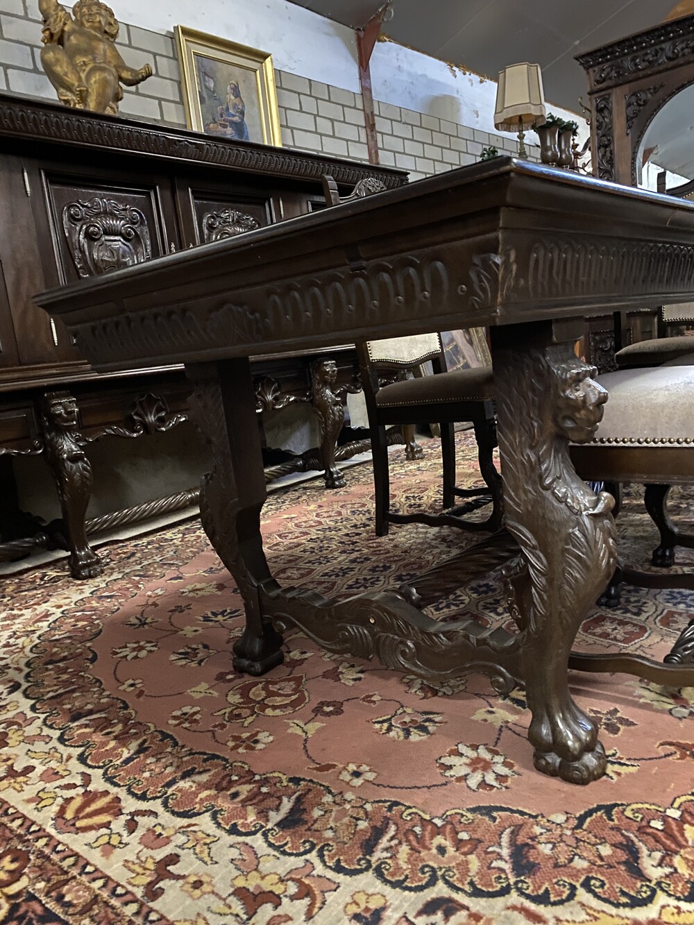 Very nice complete Tudor diningroomset