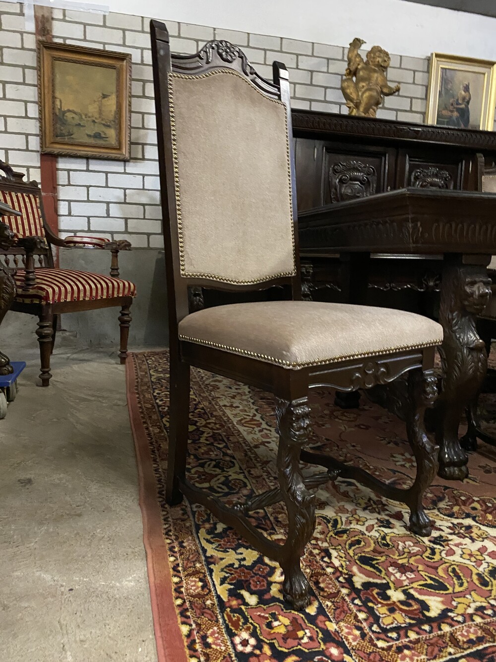 Very nice complete Tudor diningroomset