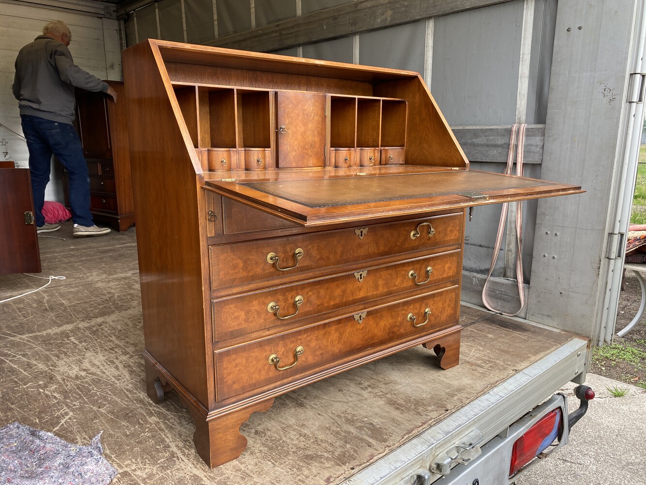 Very nice walnut secretaire