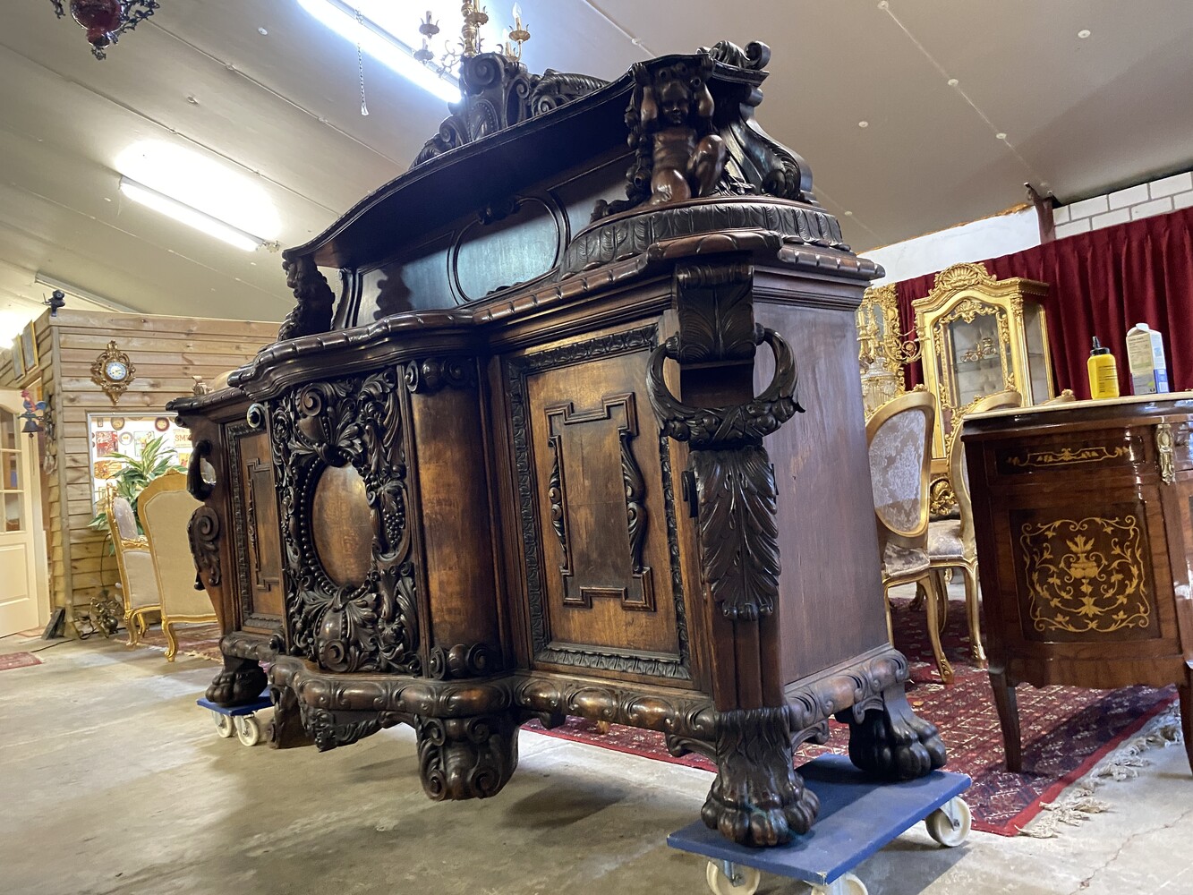 Very special baroque dresser